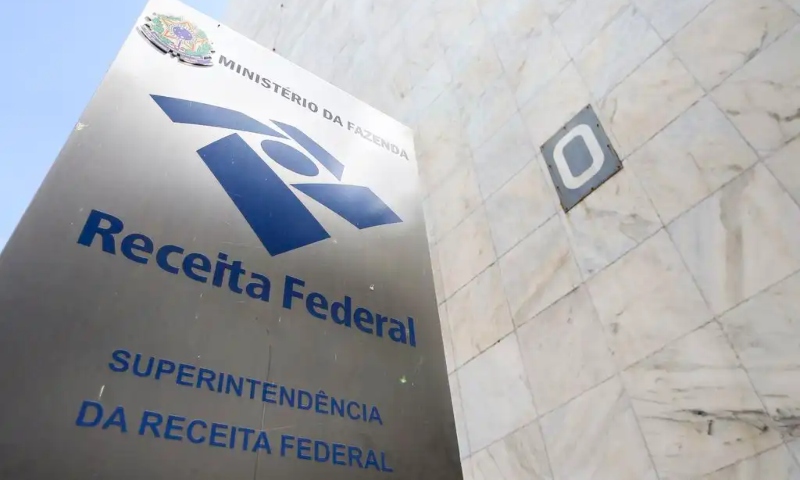 Imposto de Renda 2024: 3º lote de restituição é pago nesta quarta-feira (31); veja como conferir