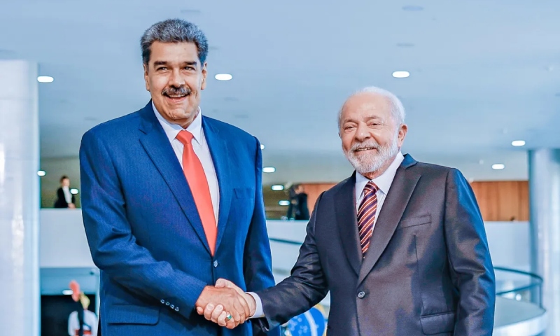 “Lula está dando tempo para Maduro fraudar atas”, revela analista político; veja vídeo