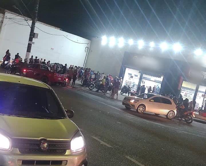 Ass4ltante é 3sp4ncado pela população no Petrópolis; vídeo