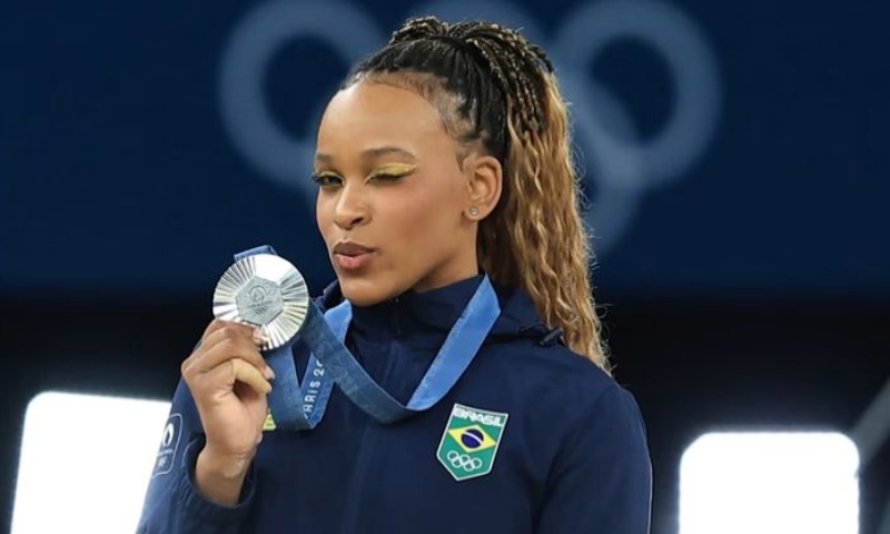Pódio à vista: Rebeca Andrade disputará final do salto nas Olimpíadas 2024