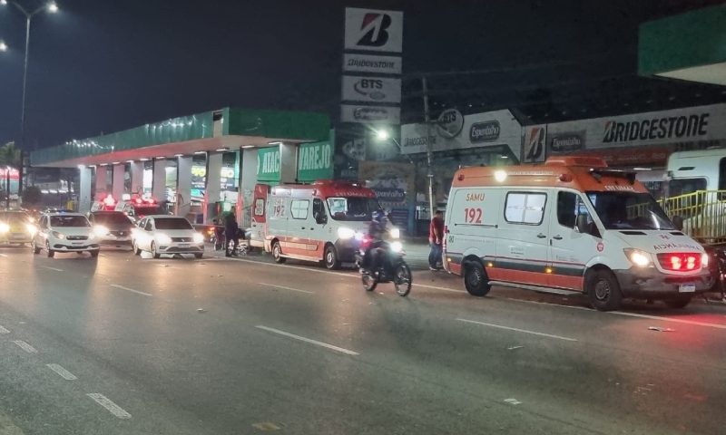 Gr4ve acid3nte de transito deixa uma mulher fer1da em Manaus; veja imagens fortes