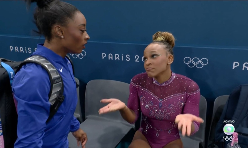 Rebeca Andrade e Simone Biles ficam fora do pódio da final de trave em Paris 2024