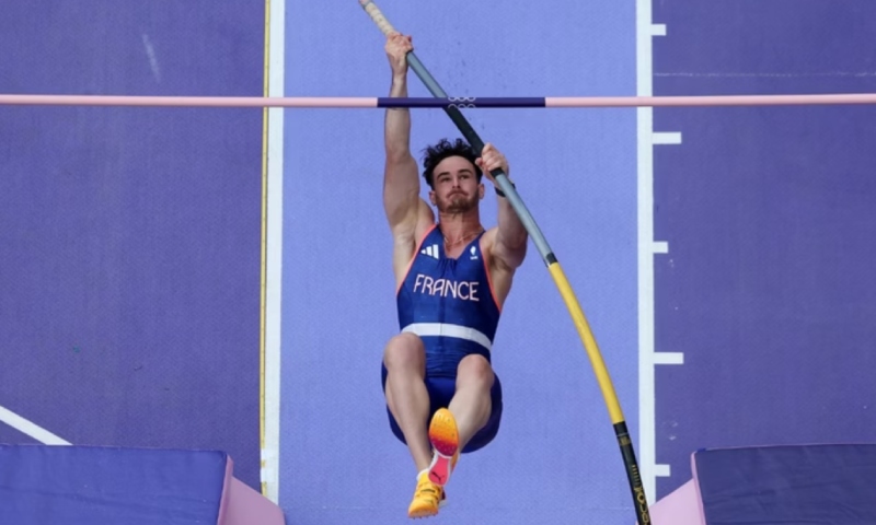 Atleta eliminado das Olimpíadas por conta da sua ‘vara’ recebe proposta milionária de site p0rnô; veja vídeo