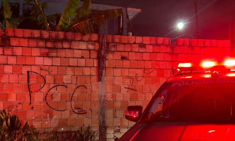 Brut4l: jovem tem rosto estour4d0 a tir0s em área vermelha no Mutirão