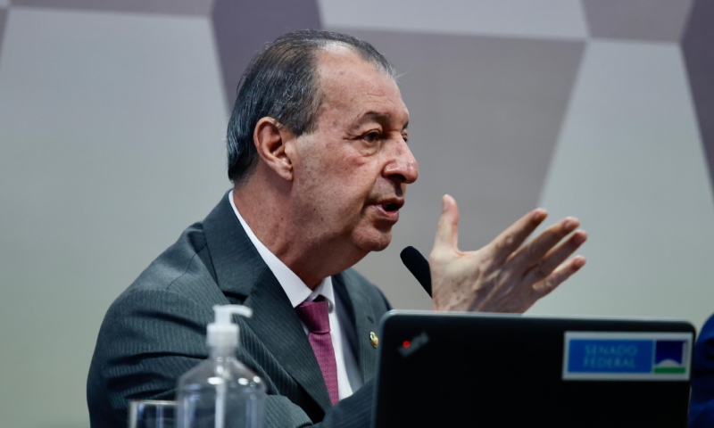 Senador Omar defende concurso público automático para a Polícia Federal em caso de déficit de 5% do efetivo