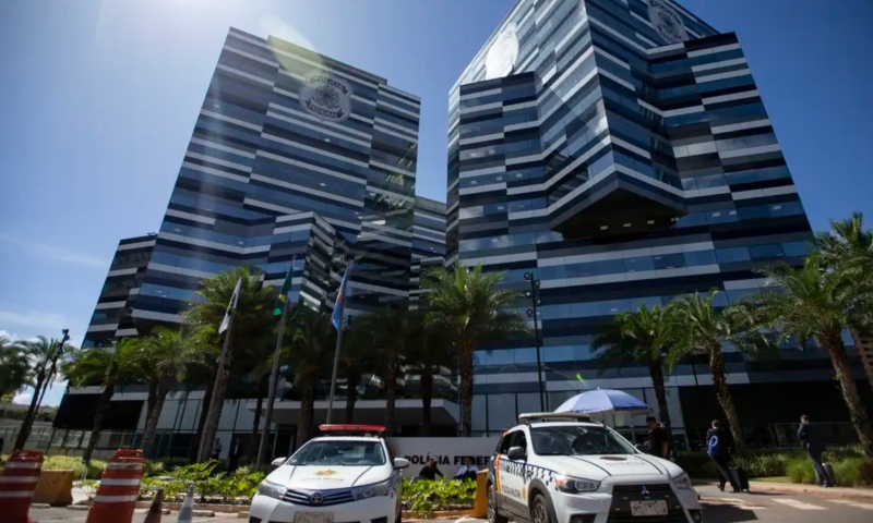PF prende criminosos que roubavam tokens de funcionários da Caixa