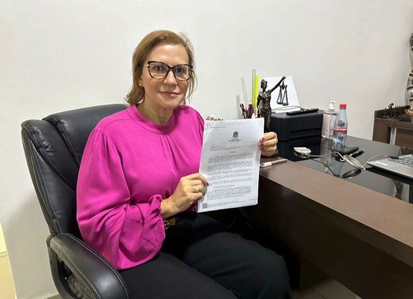 Vereadora Yomara Lins participa de ação que suspende instalação de medidores aéreos