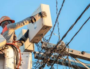 Instalação de Medidores Aéreos em Manaus volta a ser suspensa pela Justiça Federal