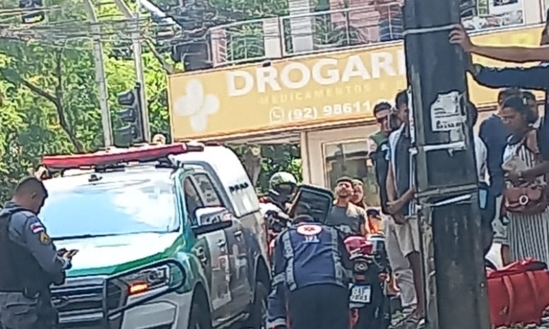 Urgente: Bandido leva bal4ço e ag0niza após tentar assaltar Clínica Médica na Compensa; veja vídeo