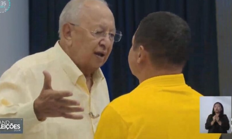 Prefeito de Teresina dá cabeç4da em candidato do PSOL durante debate eleitoral; veja vídeo