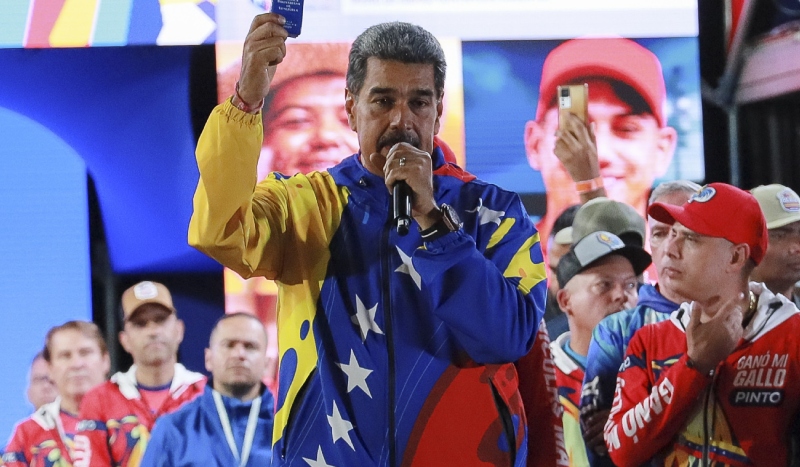 Venezuela anula passaporte de críticos ao regime do ditador Maduro, denunciam opositores