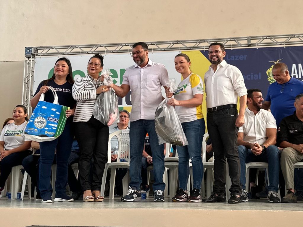 Governo Presente: ADS doa três toneladas de peixes em edição especial da Feira de Produtos Regionais