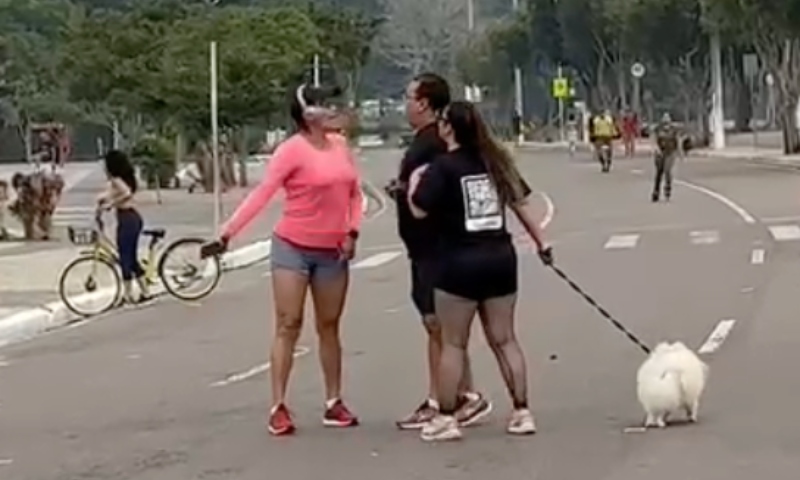 Barraco na faixa liberada: Marlúcia Almeida e Rosana Frota quase vão pra p0rr4da na Ponta Negra; veja vídeo