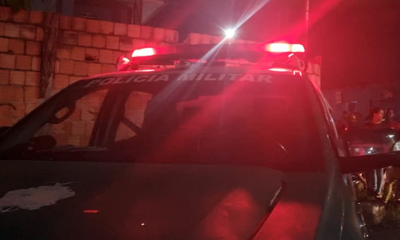Suposto ass4ltant3 é l1nch4do e jogado dentro de bueiro no Zumbi