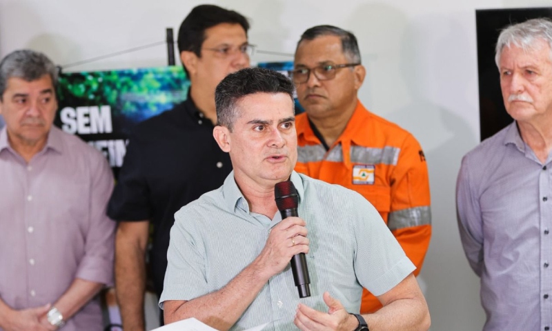 Prefeito David Almeida anuncia dez ações de combate às queimadas