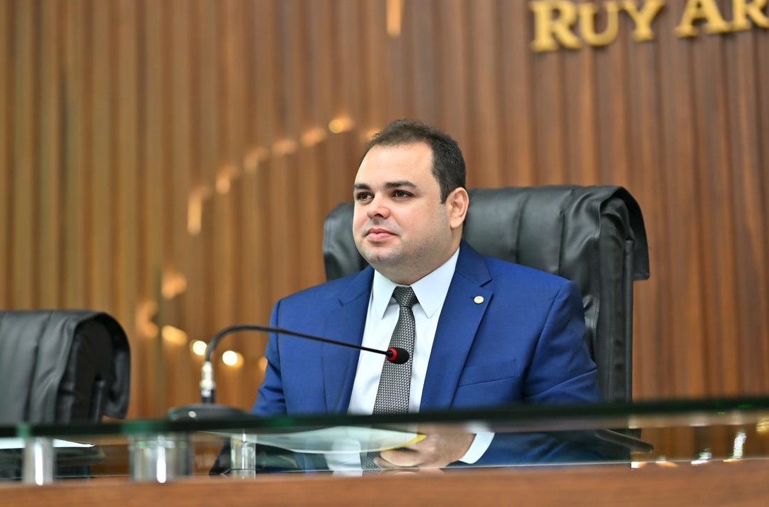 Roberto Cidade aumenta patrimônio de R$ 2,9 milhões para R$ 4,3 milhões em menos de 2 anos como presidente da Aleam