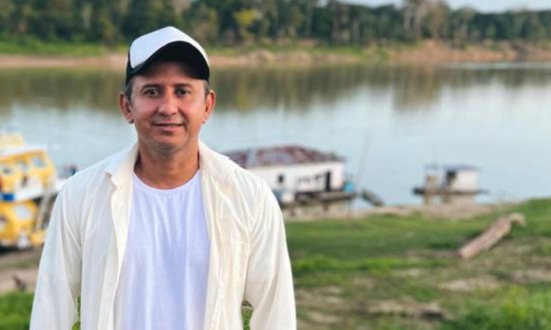 ”Só na brotheragem”: Prefeito de Juruá é investigado por beneficiar amigos em licitação de merenda escolar