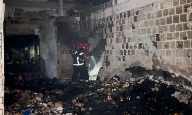 Incêndio que destruiu fábrica na zona Norte de Manaus é controlado após 12 horas; veja vídeo