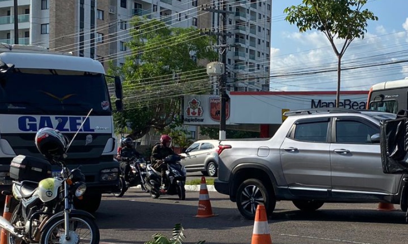 Urgente: passageira de moto de app m0rre em gr4ve ac1dente na Ponta Negra; veja vídeos