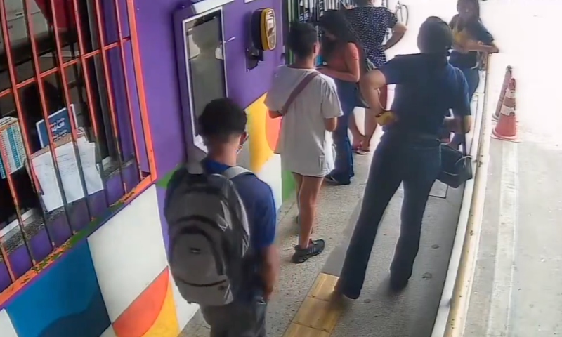 Desesperador: mulher tem pernas esmag4d4s por ônibus no T2; veja vídeo