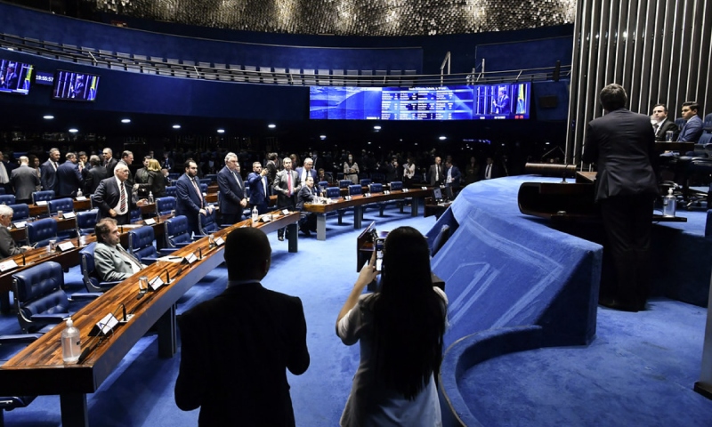 Senado aprova, por 51 votos a 15, PEC que anistia partidos políticos