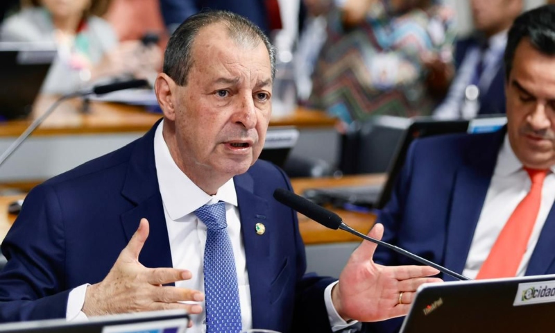 Senador Omar defende criação do Programa Brasil Semicondutores para fortalecer a inovação tecnológica