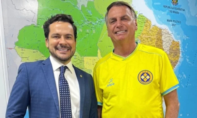 Bolsonaro anuncia viagem a Manaus em setembro para apoiar candidatura de Alberto Neto; veja vídeo