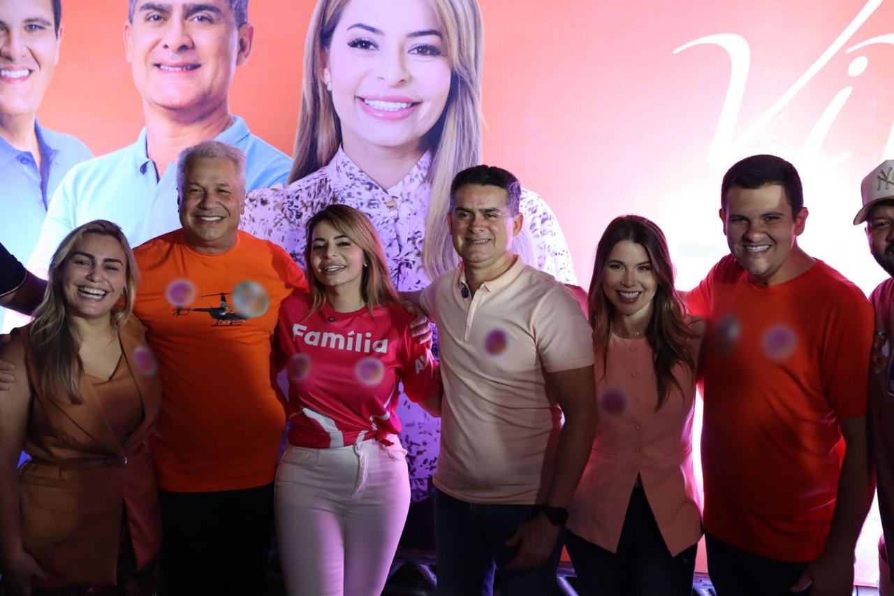 Vivi Lira e Prefeito David Almeida reúnem eleitores com apoio de Sikêra Jr em Manaus