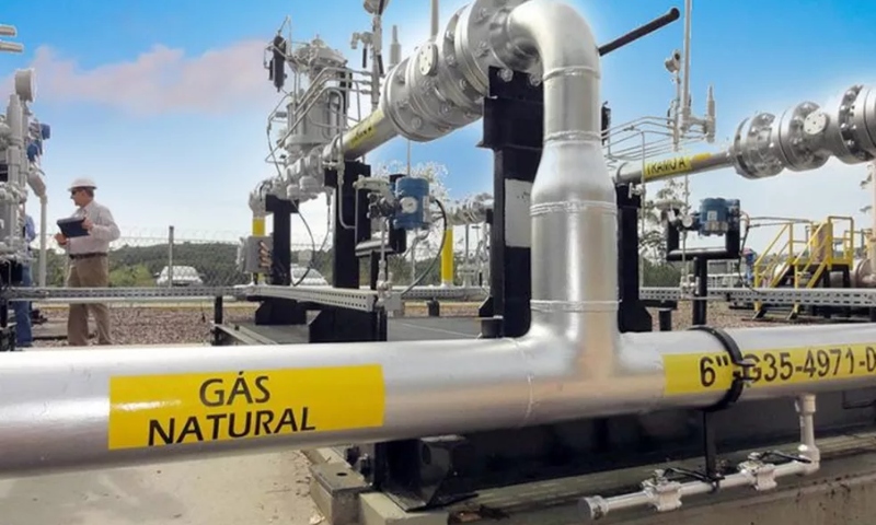 Governo federal vai lançar pacote para tentar reduzir preço do gás natural