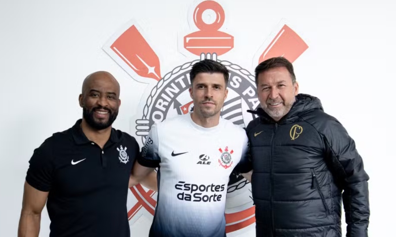 Corinthians anuncia a contratação do centroavante Héctor Hernández