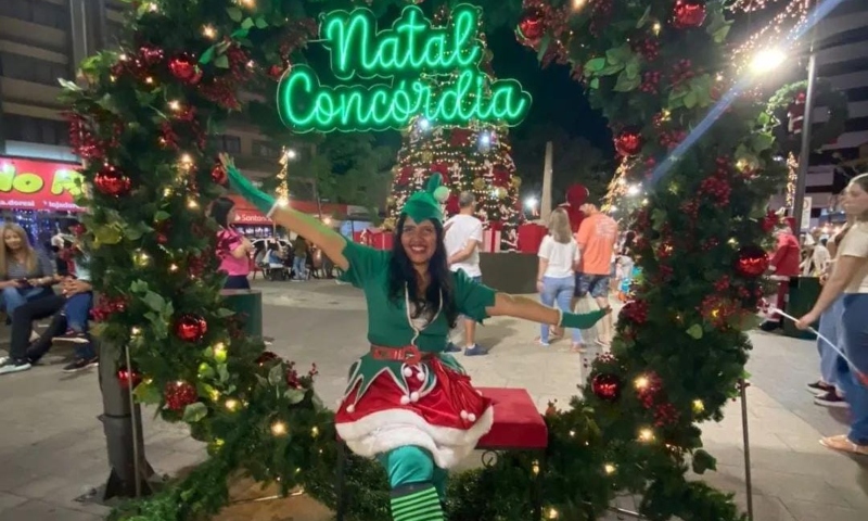 Manauara Mabrini Muniz celebra produção de projetos culturais pelo Brasil