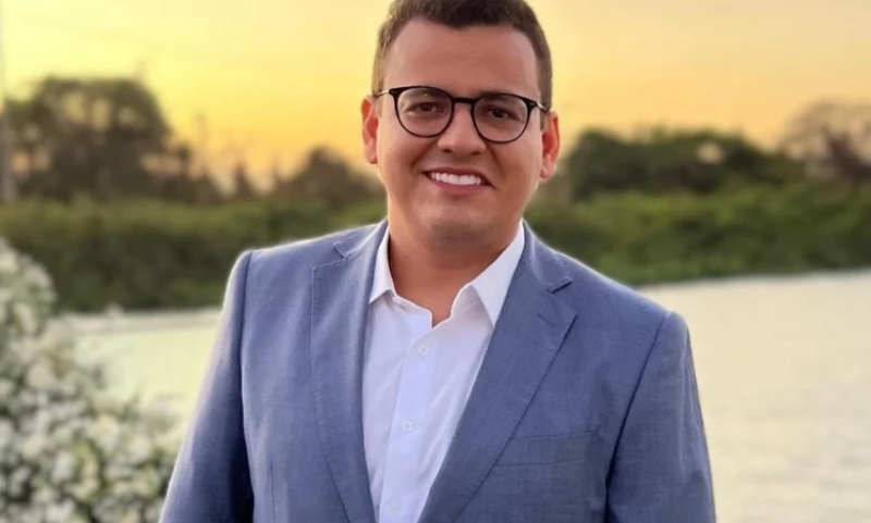 Prefeito é acusado de usar verba pública para bancar amante, no Piauí; veja prints