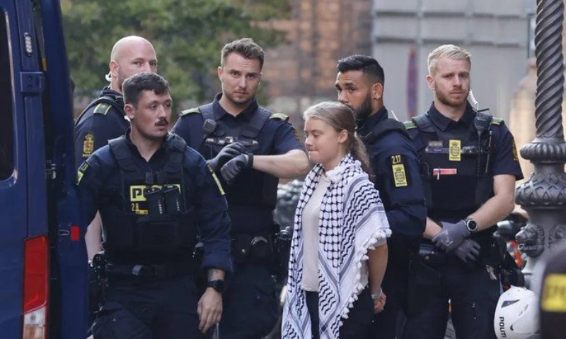 Greta Thunberg é presa na Dinamarca durante protesto anti-Israel