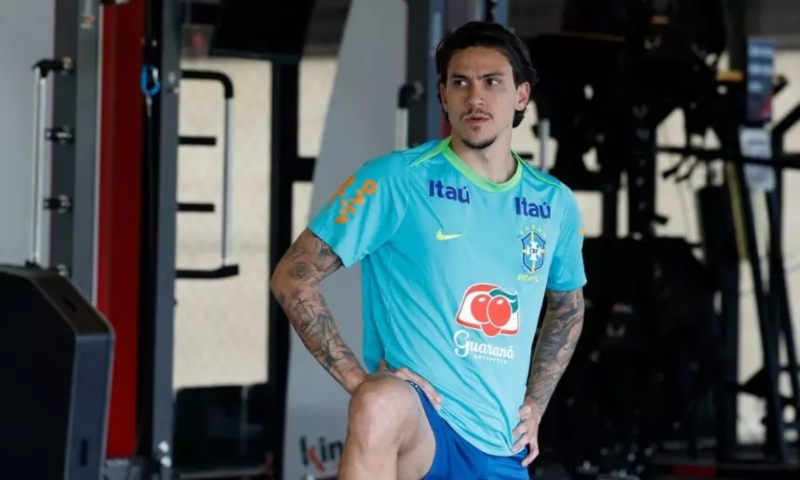 Flamengo vai acionar Fifa para receber indenização por lesão de Pedro