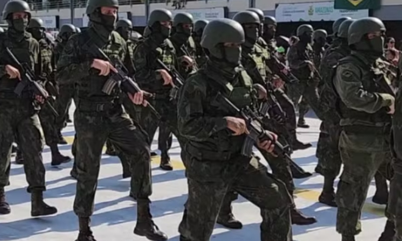 Desfile militar celebra Independência do Brasil no Sambódromo de Manaus