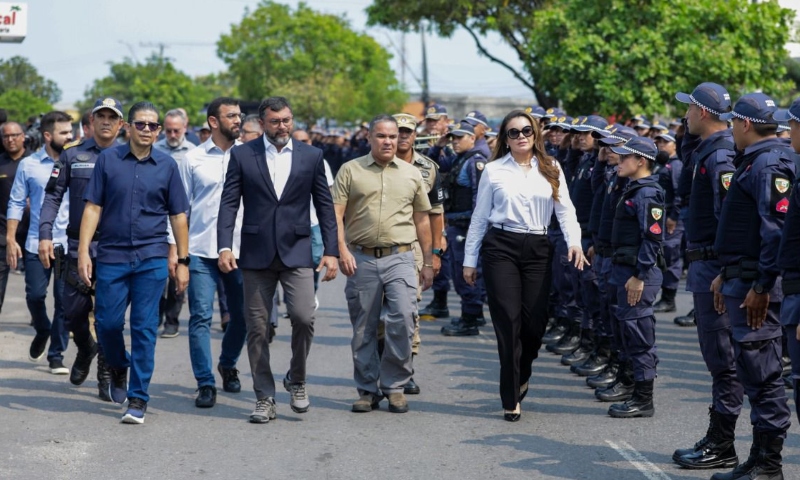 Governador Wilson Lima apresenta mil alunos soldados que passam a atuar na Polícia Militar