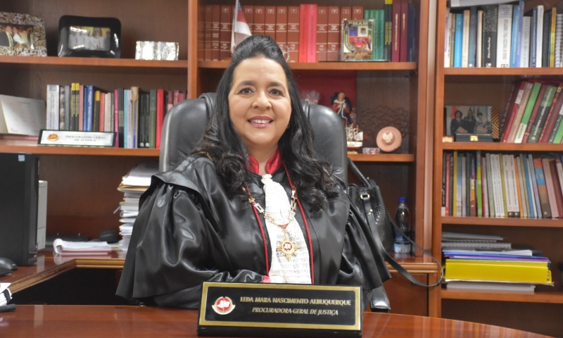 Promotora Leda Mara é nomeada Procuradora-Geral de Justiça do MPAM