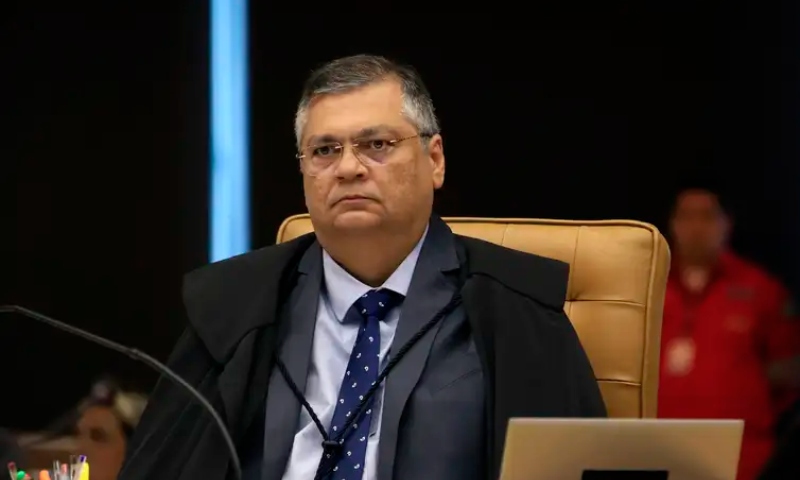 Flávio Dino estabelece orçamento de emergência para combate a incêndios