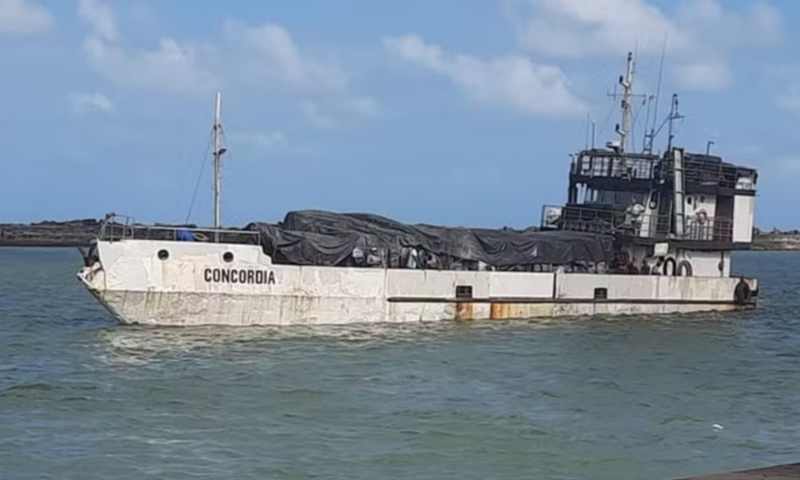 Navio de carga afunda a caminho de Fernando de Noronha; cinco tripulantes estão desaparecidos