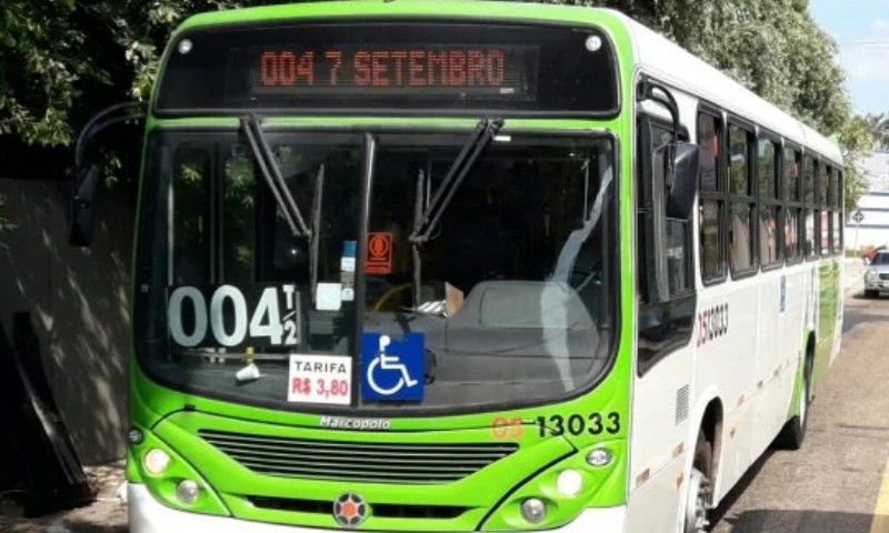 Linha de ônibus 004 tem itinerário alterado a partir desta segunda-feira (16); confira