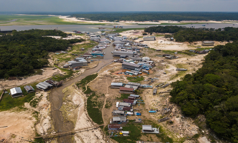 Rio Negro registra 15,77m e está apenas 3 metros de bater a seca histórica de 2023