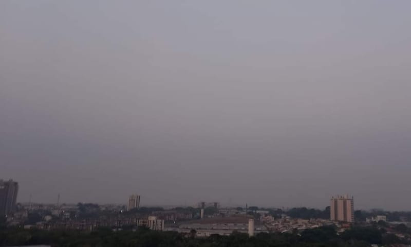 Fumaça tóxica e calor insuportável voltam a atingir Manaus nesta quarta-feira (18)