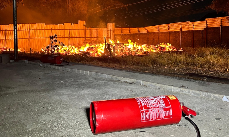 Mais um incêndio crimin0s0 em área de mata é registrado em Manaus; veja vídeo