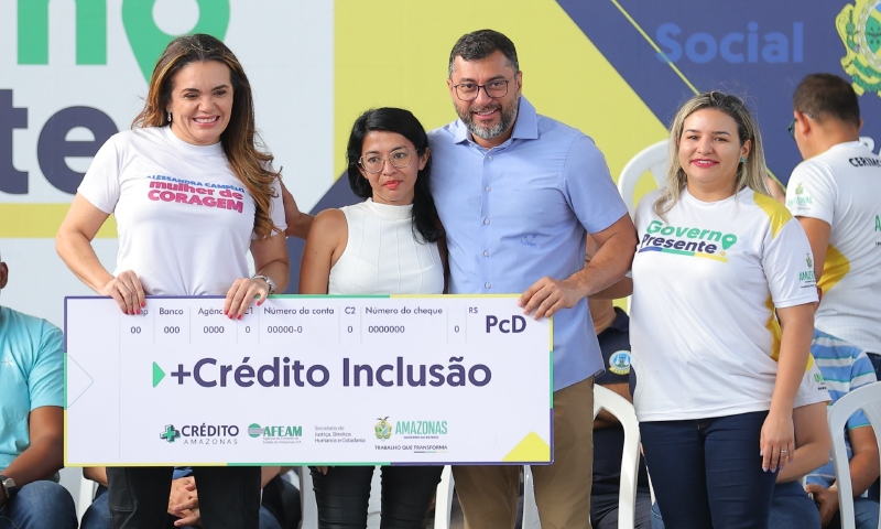 Governo Presente: Wilson Lima leva serviços para a Zona Norte e entrega 100 títulos de propriedade