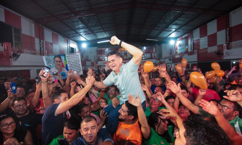 David Almeida assume compromisso de levar ao Governo Federal pedido de criação do ‘Conjunto dos Rodoviários’