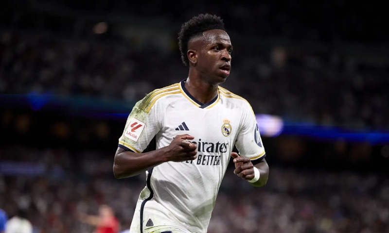 Vini Jr. sofre lesão cervical pelo Real Madrid e pode desfalcar seleção brasileira