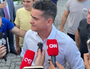 "Minha ideologia é Manaus", diz David Almeida antes do primeiro debate do 2º turno; veja vídeo