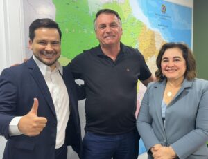 Jair Bolsonaro volta a Manaus no dia 15 de outubro para apoiar Alberto Neto no 2º turno