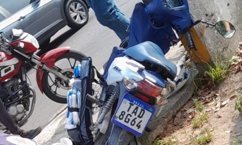 Piloto de moto sofre gr4ve ac1dente no bairro Chapada; veja