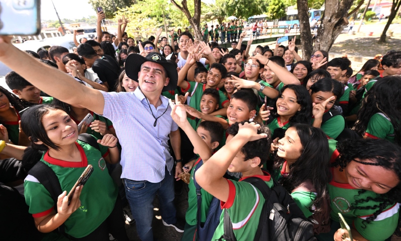 Memórias da infância de David Almeida inspiram ações durante gestão de Manaus
